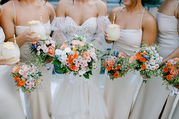 colorful-and-chic-wedding-kos-gorgeous-flowers_04z