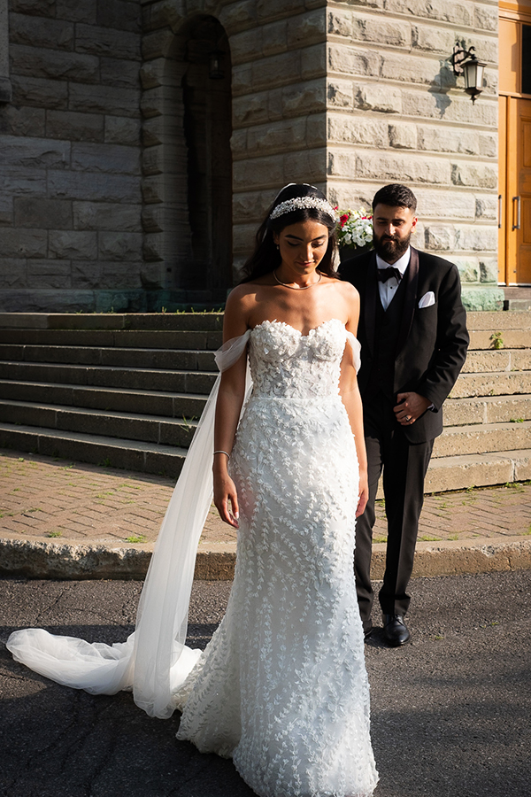 Glamorous wedding in Montreal with lush white florals | Lara & Mohammad