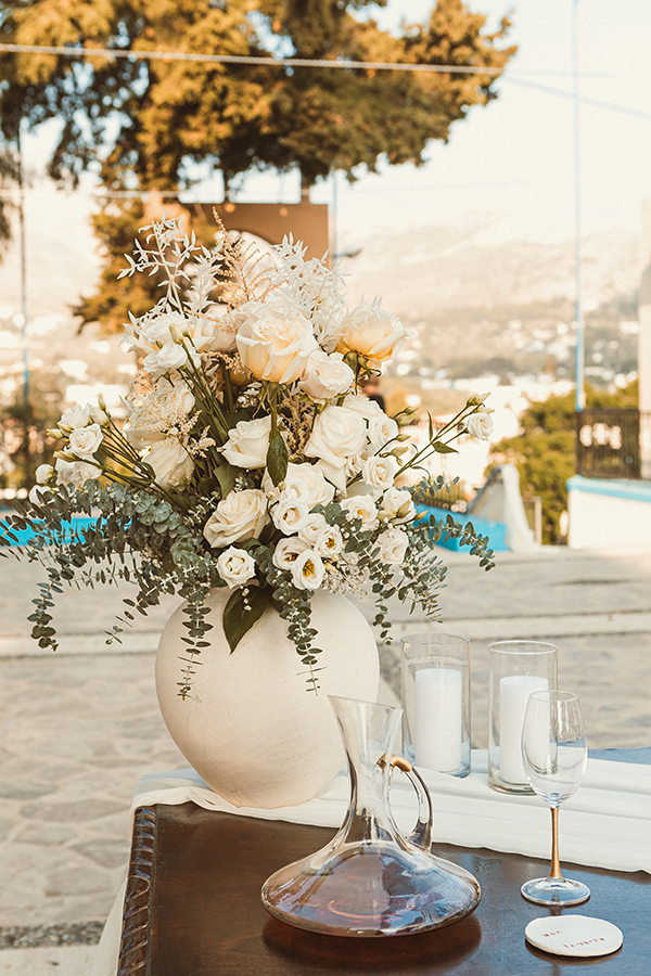 intimate-summer-wedding-kalymnos-roses_09x