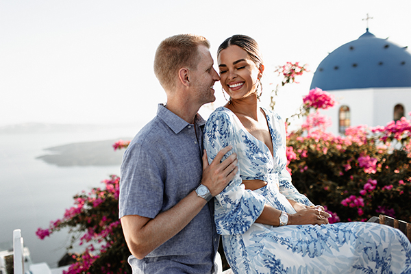 Romantic couple photoshoot in Santorini | Lacey & Paul