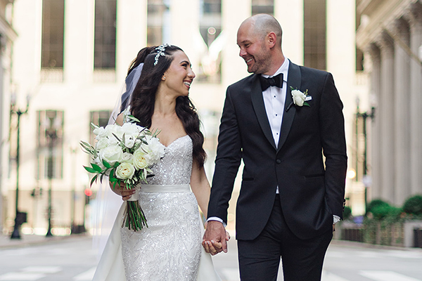 Stunning summer wedding and pre-party in Chicago with elegant details | Mary & Nick