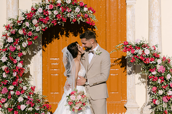 Summer wedding in Kefalonia with pops of pink  | Ornella Georgia & Lefteris
