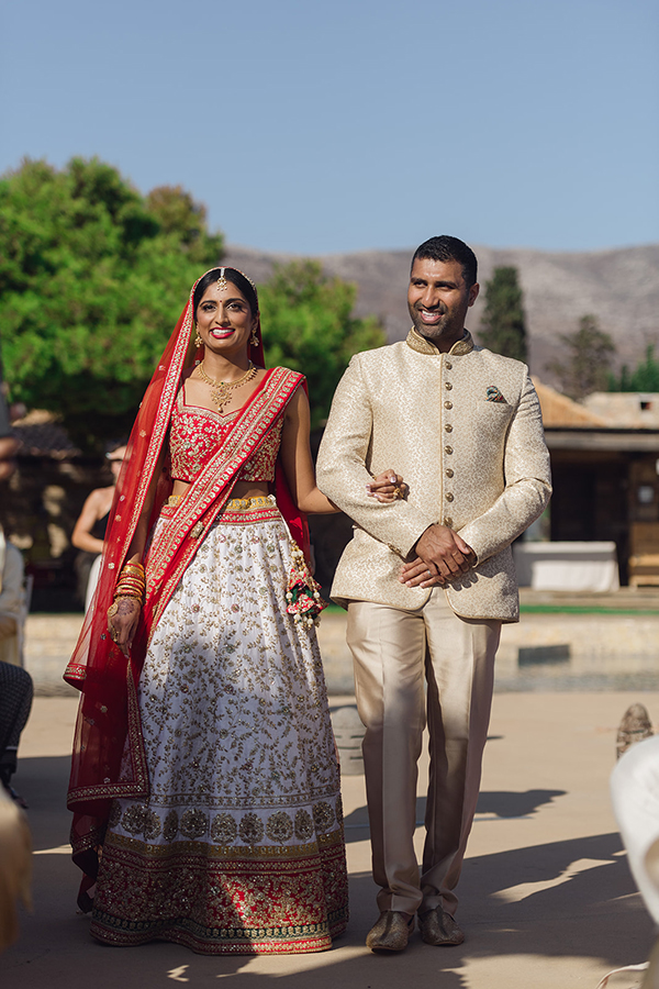 vibrant-indian-wedding-modern-vow-exchange-athens_19