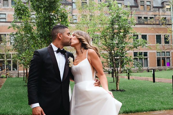 Beautiful timeless wedding in Montreal with a black and white theme | Stephanie & Nicolas