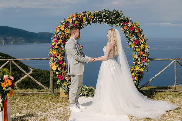 Colorful destination wedding in Kefalonia with wanderlust vibes | Amber & Chris