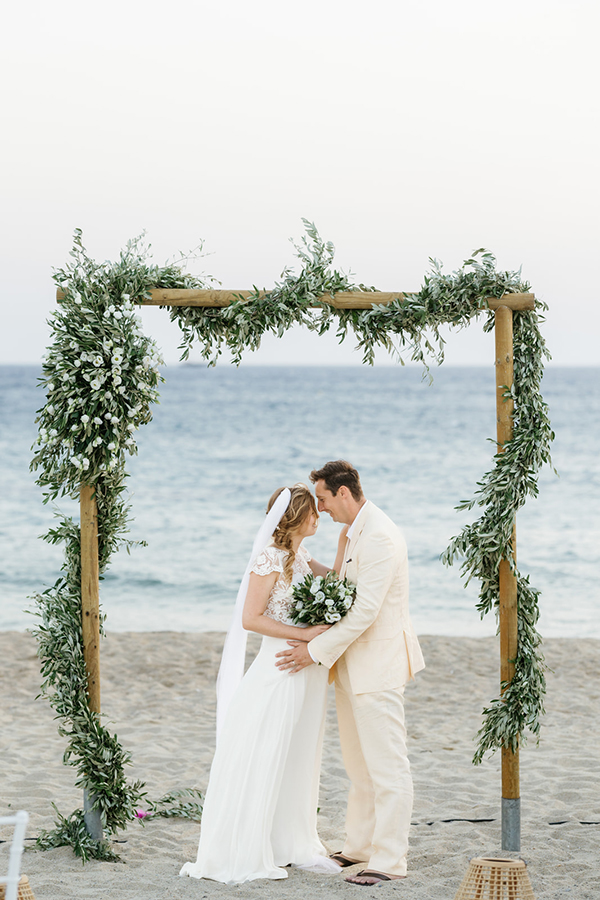 intimate-wedding-beach-naxos_02