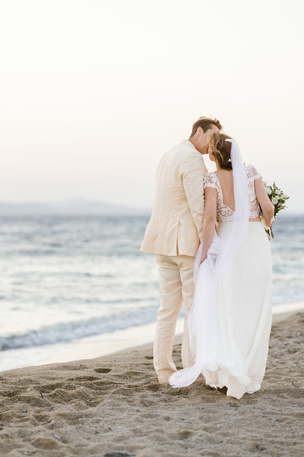 intimate-wedding-beach-naxos_15