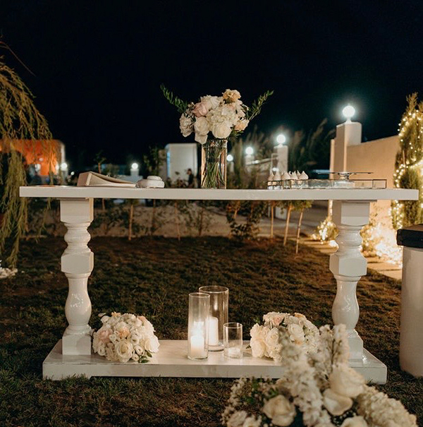 stylish-fall-wedding-naxos-island-white-florals_17