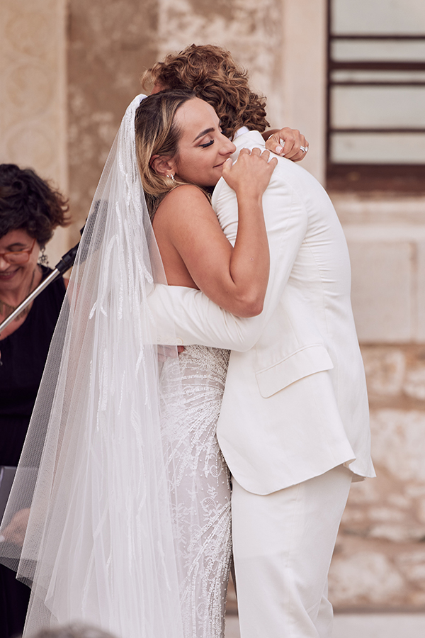 lovely-intimate-wedding-gorgeous-greek-island-folegandros_22