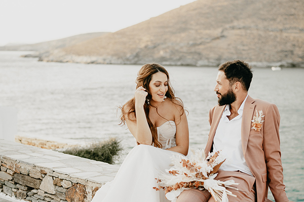 Destination wedding in Kythnos with rust terracotta shades | Nefeli & Michalis