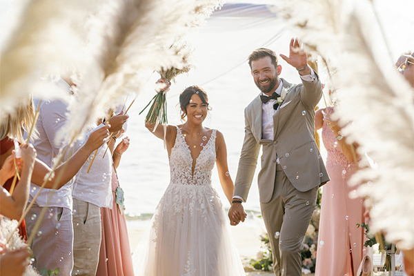 Gorgeous summer wedding in Naxos with a bohemian vibe | Lorraine & Eric